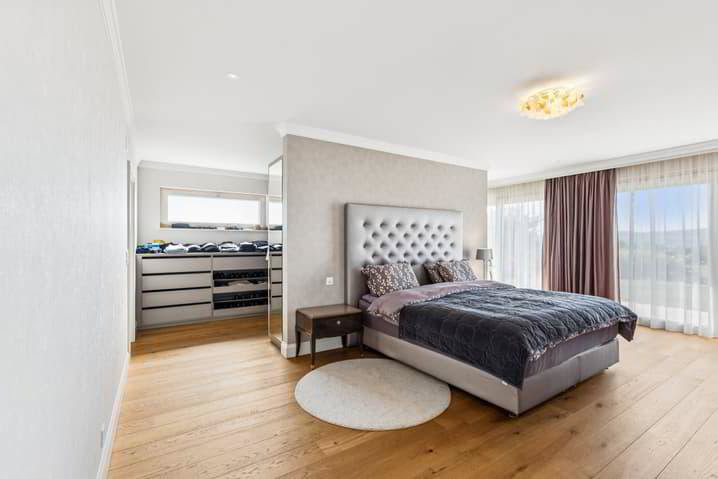 11 rooms House to buy in Champagne - image 1/13