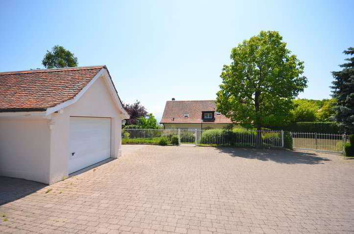 10.5 rooms House to buy in St-Prex - image 1/13