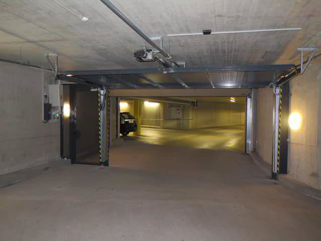 null rooms Car park, garage for rent in Nyon - image 1/6
