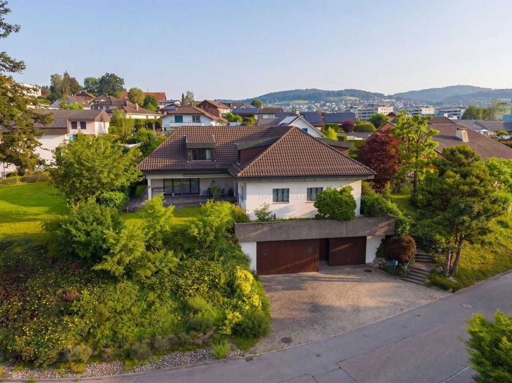 9 Zimmer Haus zum verkaufen in Emmenbrücke - Bild 1/3
