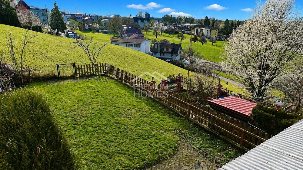 5 rooms House to buy in Gisikon - image 1/8