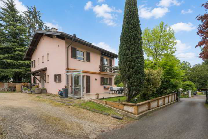 8 rooms House to buy in Versoix - image 1/6