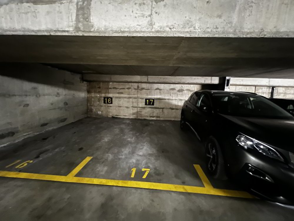 null rooms Car park, garage for rent in Losanna - image 1/2