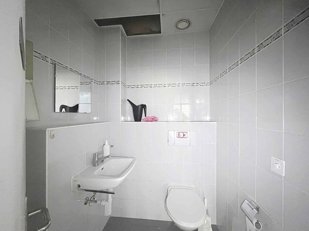 1 rooms Office & Commercial for rent in Renens VD - image 1/9