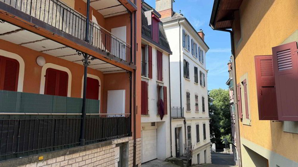 3 rooms Apartment to buy in Montreux - image 1/9