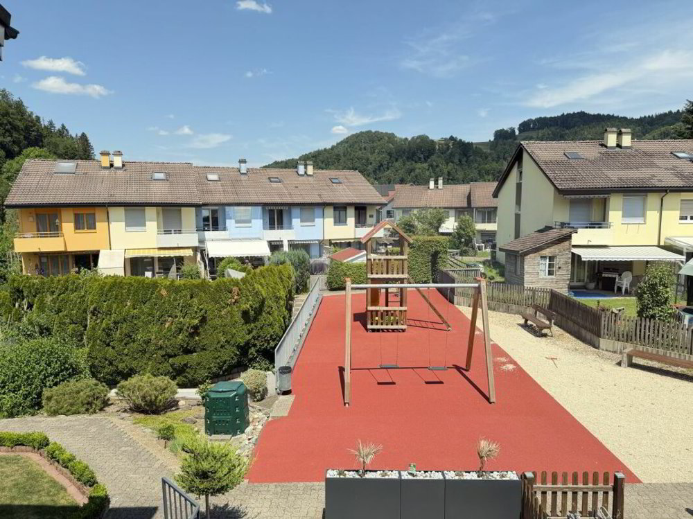 Casa di 4 locali in vendita a Saland - immagine 1/13