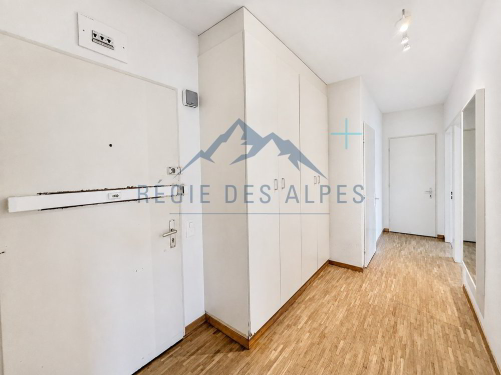 4 rooms Apartment for rent in Genève - image 1/7