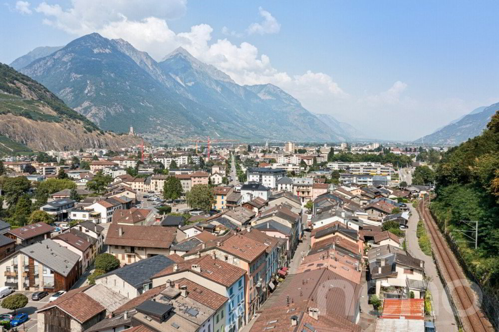 5 rooms House to buy in Martigny - image 1/12