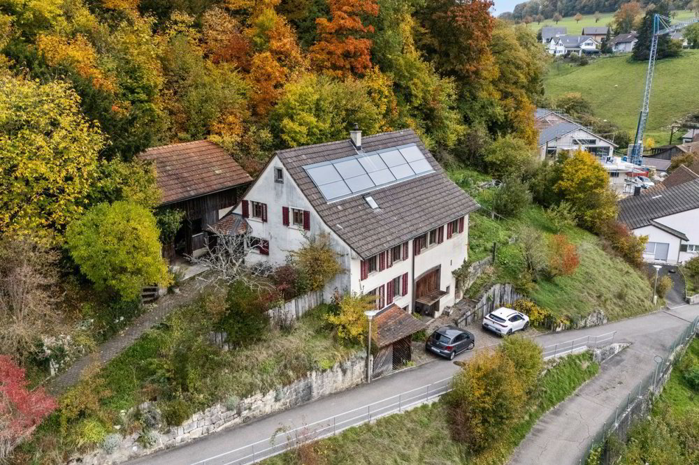 Casa di 8 locali in vendita a Seewen SO - immagine 1/12