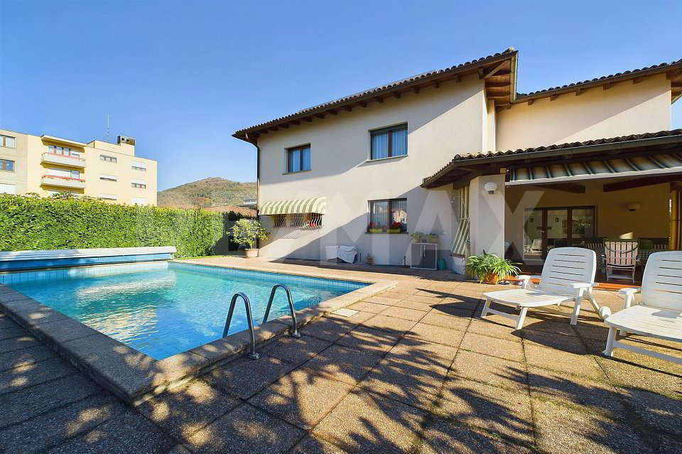 Haus – Caslano, Torrazza