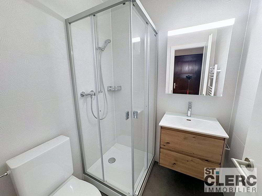 5 rooms Apartment for rent in Lutry - image 1/13