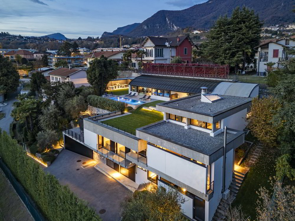 Maison 8 pièces à acheter à Balerna - image 1/12