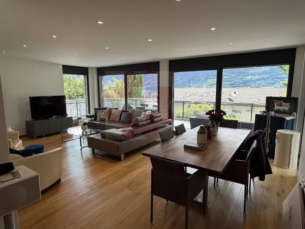 6 Zimmer Wohnung zu vermieten in Sion - Bild 1/7