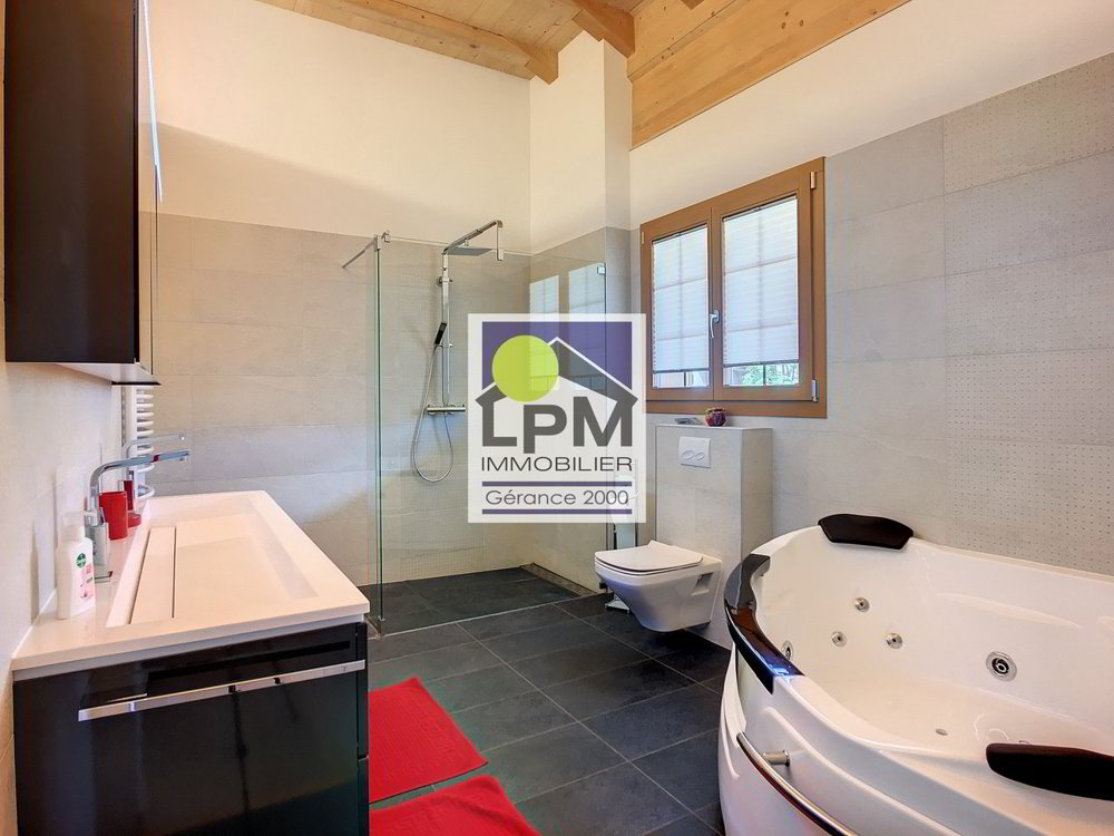 3 rooms Apartment to buy in Leysin - image 1/13