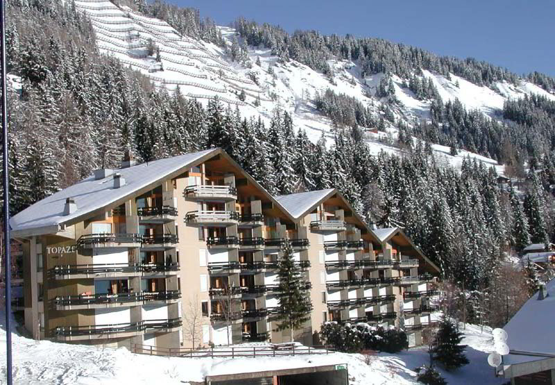 3 rooms Apartment to buy in Anzère - image 1/10