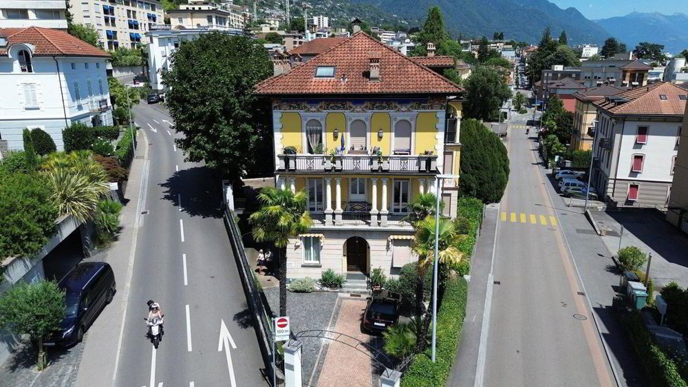 Local commercial de 6.5 pièces en vente à Muralto - 110 m²