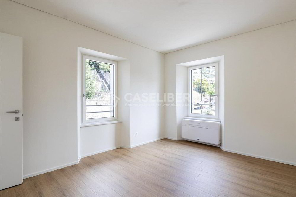 2.5 rooms Apartment for rent in Tenero - image 1/10