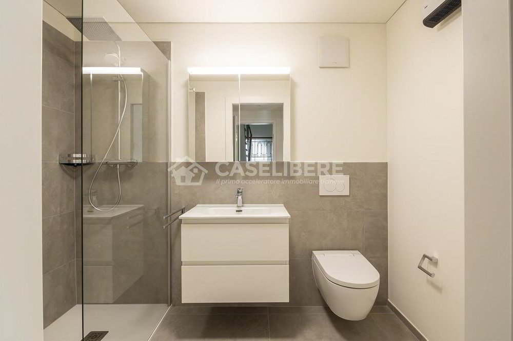2.5 rooms Apartment for rent in Tenero - image 1/8