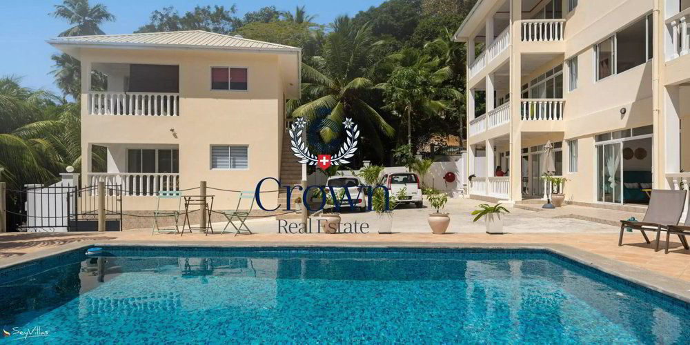24 rooms House to buy in Giswil - image 1/10