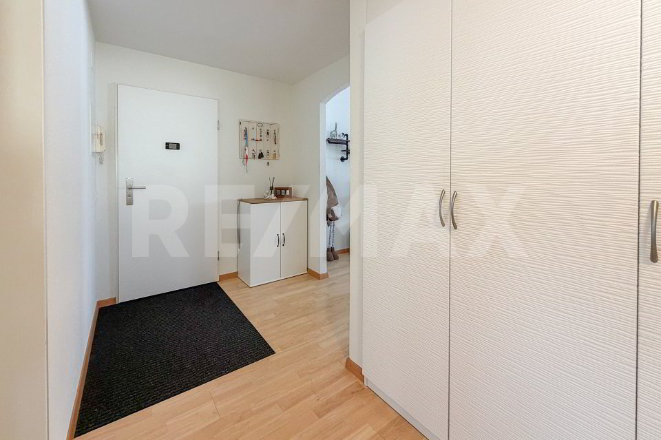 3.5 rooms Apartment to buy in Oeschgen - image 1/13