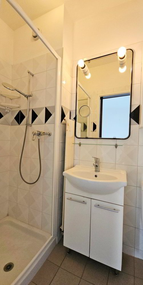 4.5 rooms Apartment to buy in Vacallo - image 1/13