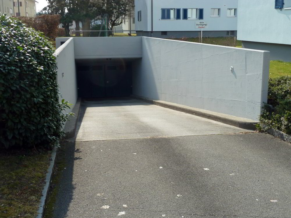 null rooms Car park, garage for rent in Suhr - image 1/3