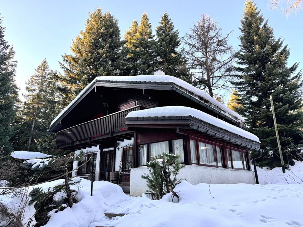 Haus – Aminona
