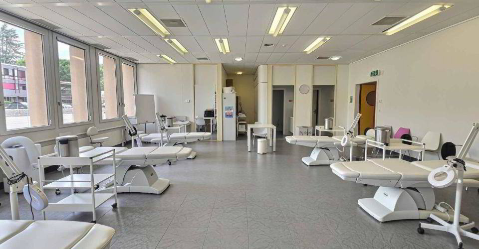 null rooms Office & Commercial for rent in Renens VD - image 1/7