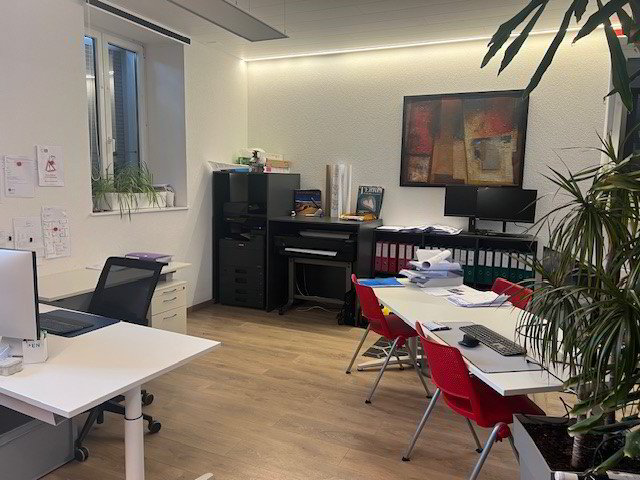 Bureau & Commerce null pièces à louer à Fully - image 1/7