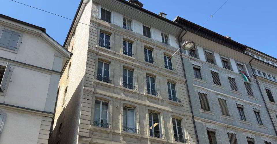 null rooms Office & Commercial for rent in Genf - image 1/11