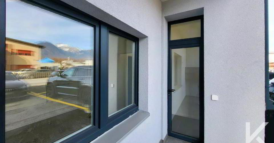 null rooms Office & Commercial for rent in Collombey - image 1/9