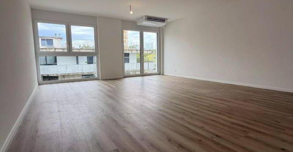null Zimmer Büro zu vermieten in Echandens - Bild 1/4