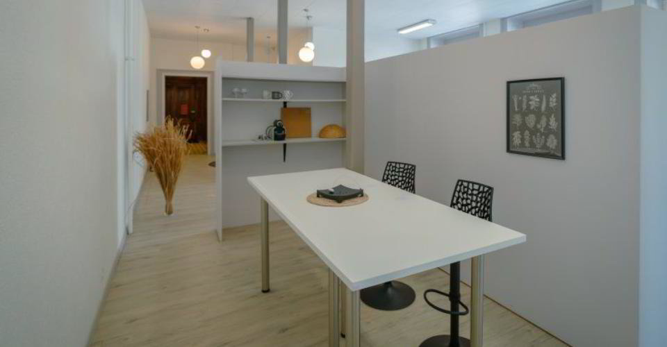 null rooms Office & Commercial for rent in La Chaux-de-Fonds - image 1/8