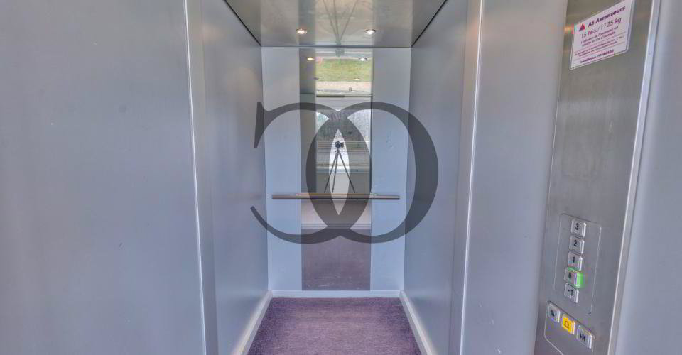 null rooms Office & Commercial for rent in Châtel-St-Denis - image 1/13