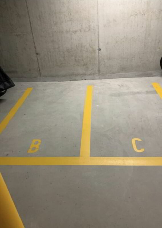 null rooms Car park, garage to buy in Mönchaltorf - image 1/3