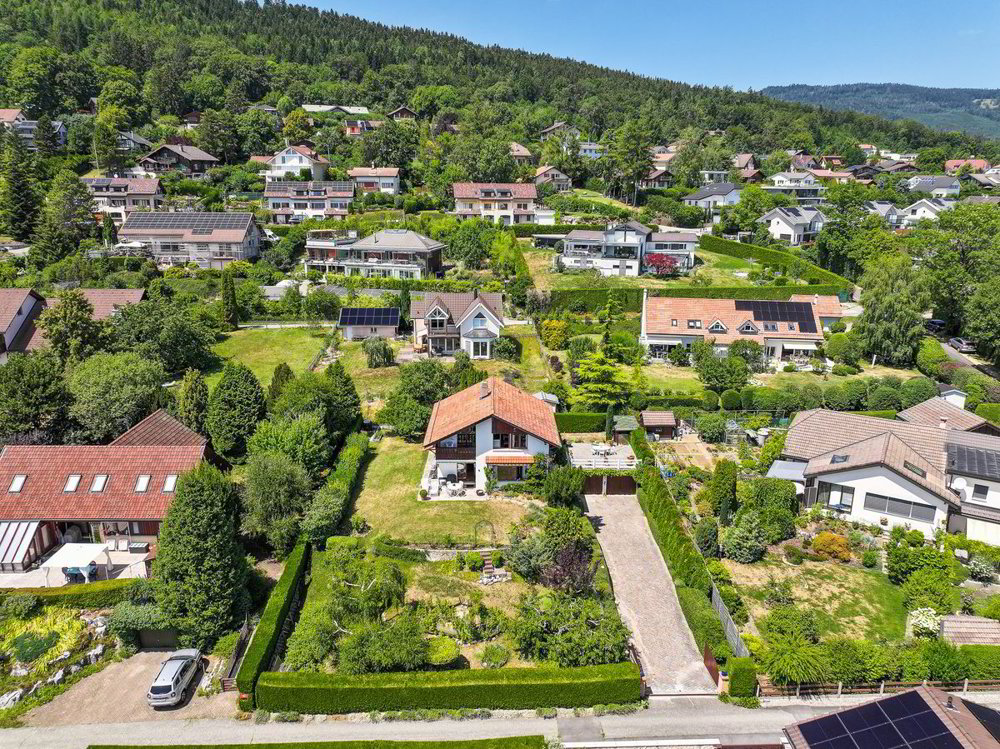 6 rooms House to buy in Arzier-Le Muids - image 1/13