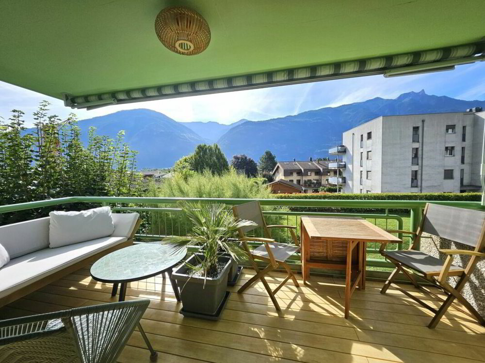 Appartement 4 pièces à louer à Leytron - image 1/13