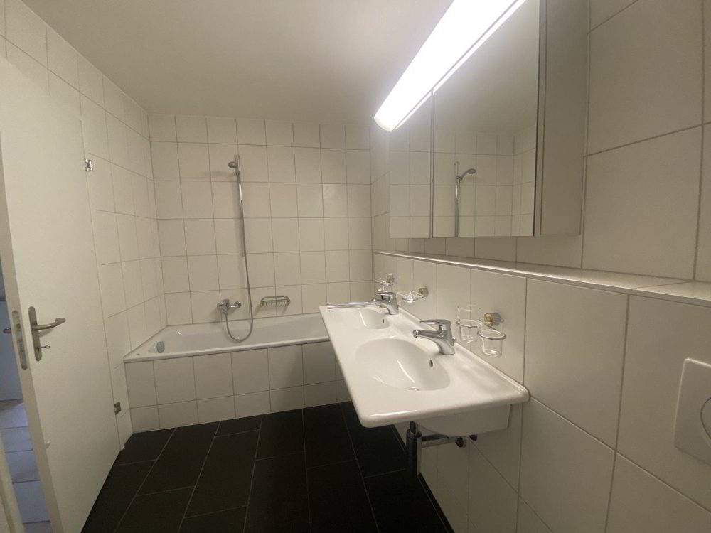 Appartamento di 4 locali in affitto a Neuchâtel - immagine 1/9