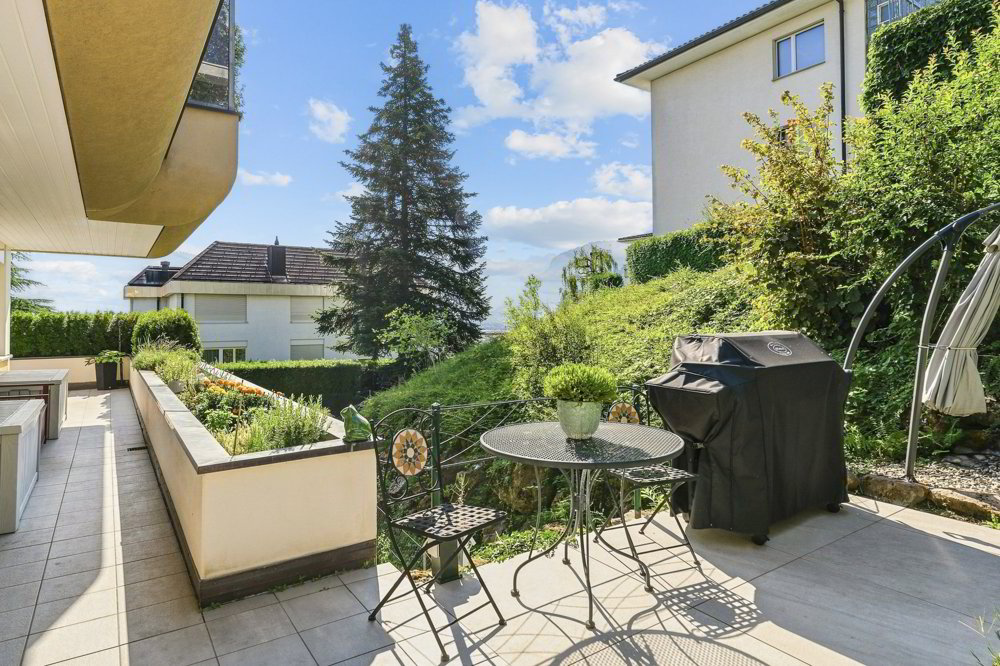 4 rooms Apartment to buy in Hergiswil NW - image 1/13