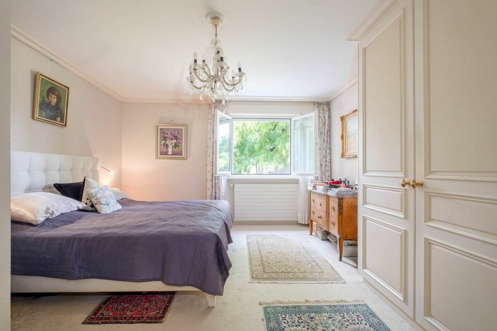 10 rooms House to buy in Corsier GE - image 1/4