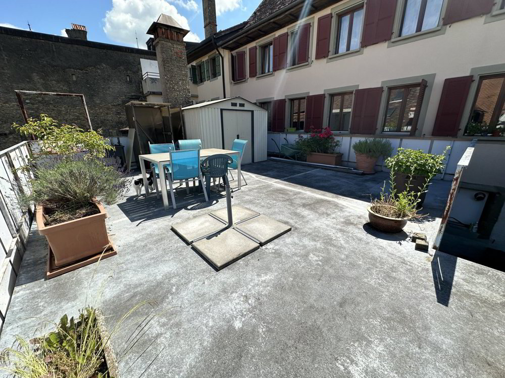 Bureau & Commerce null pièces à acheter à Avenches - image 1/28