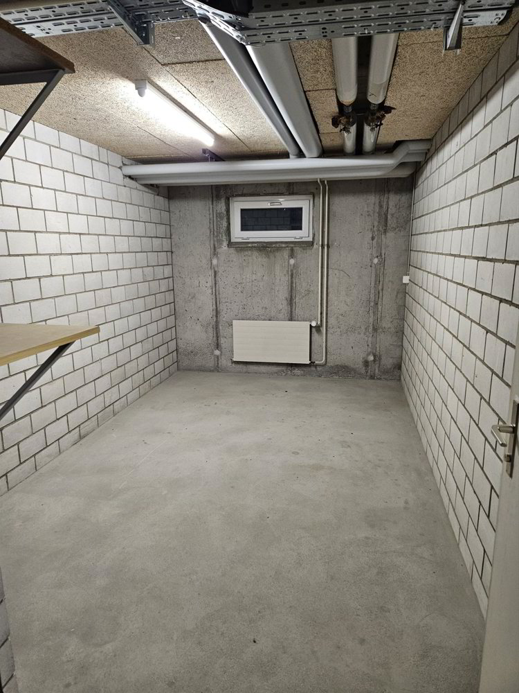 null rooms Miscellaneous for rent in Schönenwerd - image 1/2