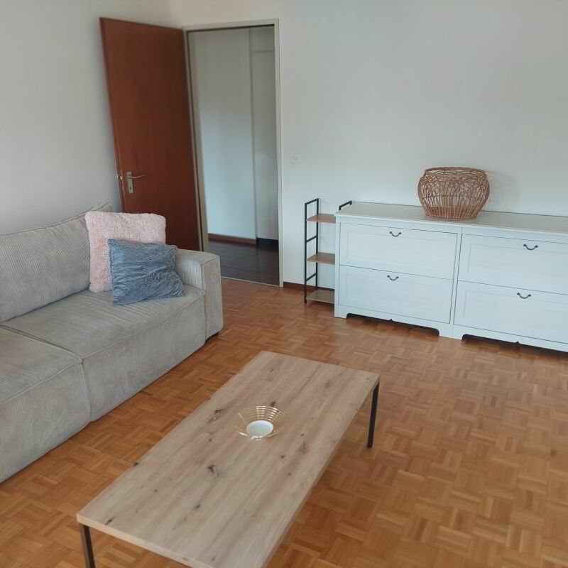 3 rooms Apartment for rent in Vacallo - image 1/13