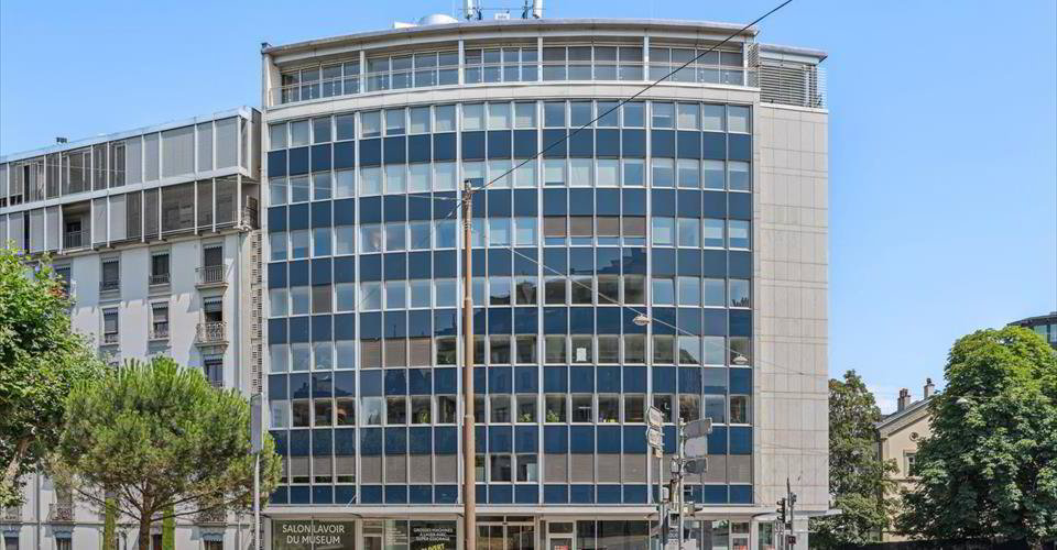 null rooms Office & Commercial for rent in Geneva - image 1/8