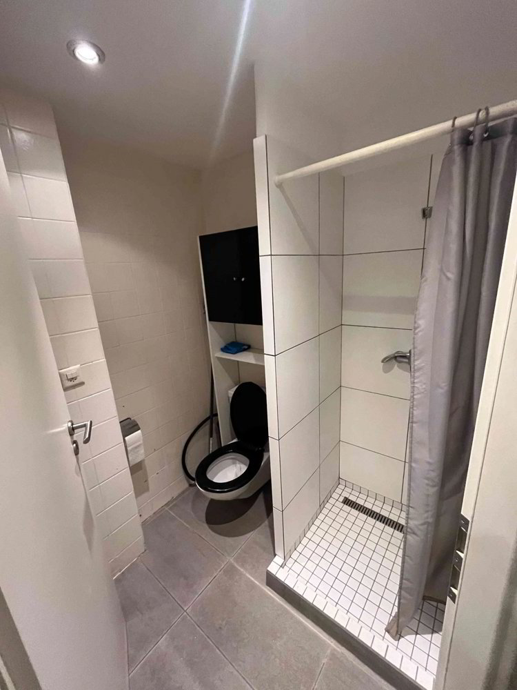 1 rooms Flat-sharing for rent in Neuchâtel - image 1/6