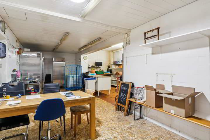 12.5 rooms House to buy in Lajoux JU - image 1/13