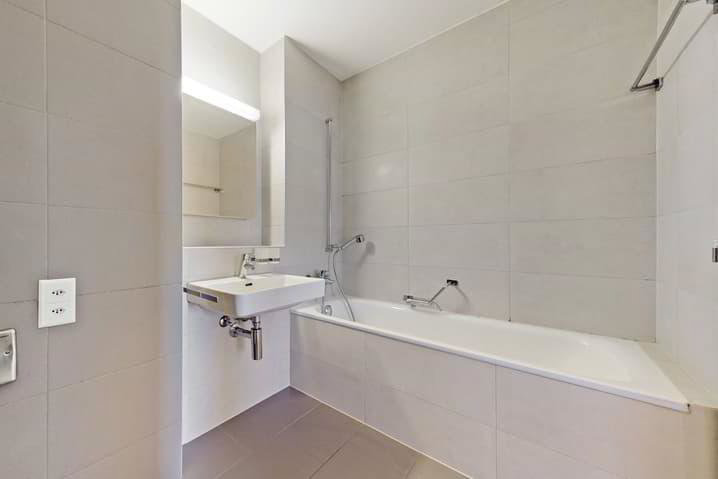 3.5 rooms Apartment for rent in Fribourg - image 1/4