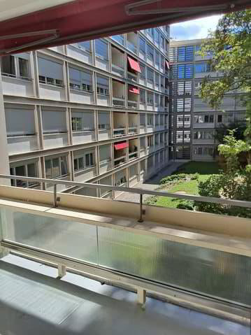 5 rooms Apartment for rent in Genève - image 1/9