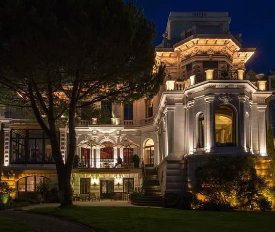 Maison 20 pièces à acheter à Montreux - image 1/13
