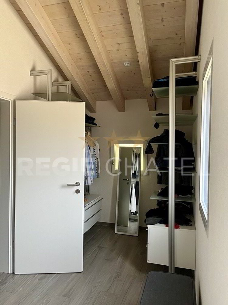 6 rooms House for rent in Les Paccots - image 1/8